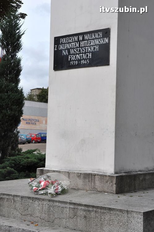73. rocznica wybuchu II Wojny Światowej upamiętniona wiązankami kwiatów