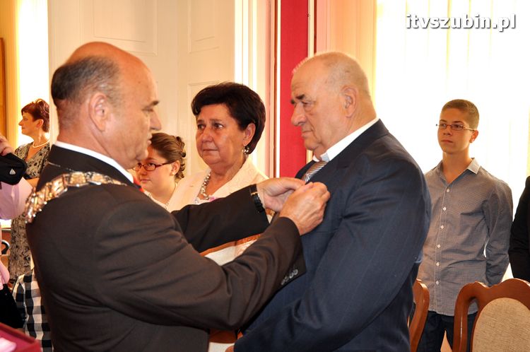 Sześć par za długoletnie pożycie małżeńskie otrzymało medal nadany przez Prezydenta RP