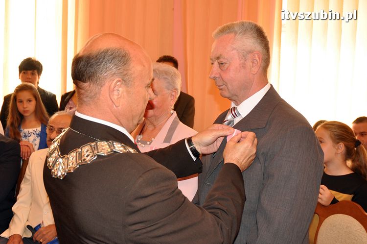 Sześć par za długoletnie pożycie małżeńskie otrzymało medal nadany przez Prezydenta RP