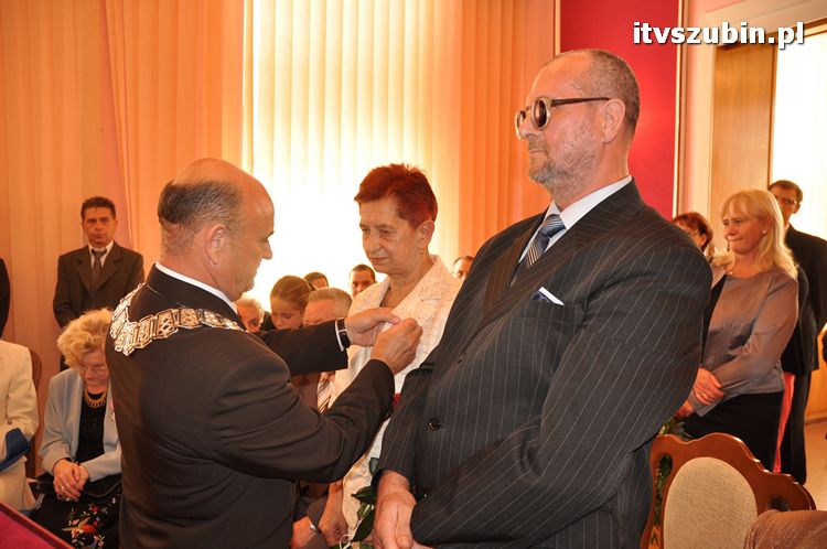 Sześć par za długoletnie pożycie małżeńskie otrzymało medal nadany przez Prezydenta RP