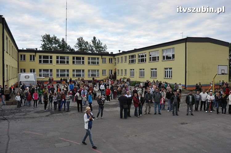Jubileuszowy Festyn Rodzinny w szubińskiej dwójce dzień pierwszy