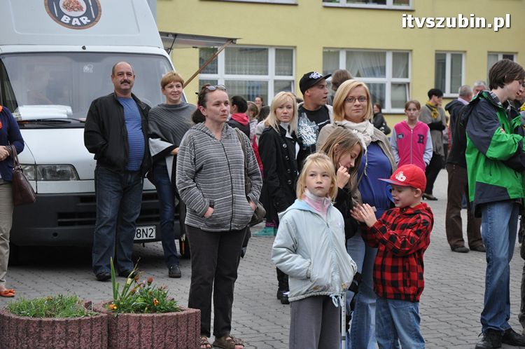 Jubileuszowy Festyn Rodzinny w szubińskiej dwójce dzień pierwszy