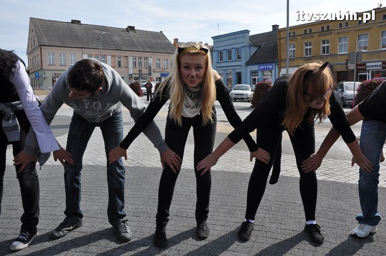 Otrzęsiny klas pierwszych w szubińskim liceum