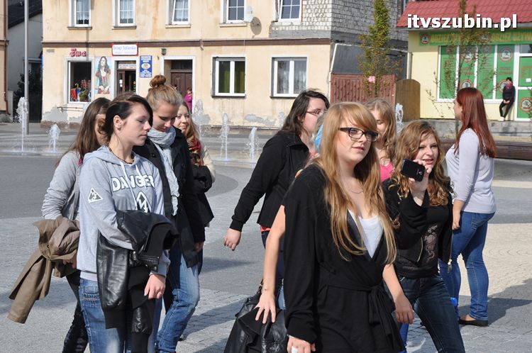 Otrzęsiny klas pierwszych w szubińskim liceum