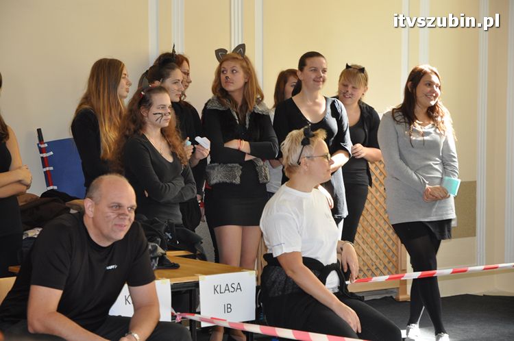 Otrzęsiny klas pierwszych w szubińskim liceum