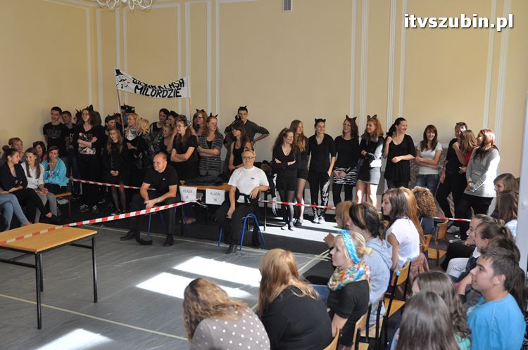 Otrzęsiny klas pierwszych w szubińskim liceum
