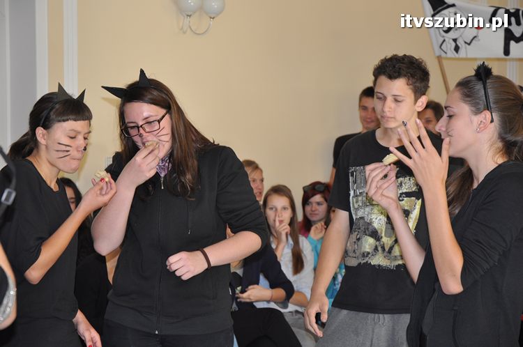 Otrzęsiny klas pierwszych w szubińskim liceum