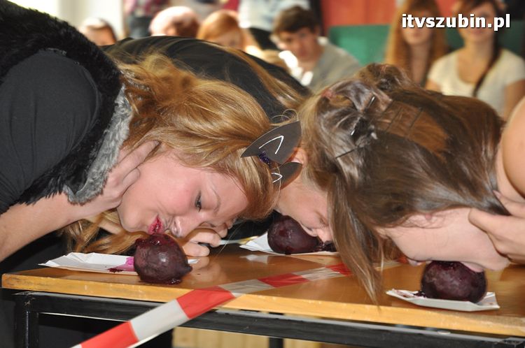 Otrzęsiny klas pierwszych w szubińskim liceum