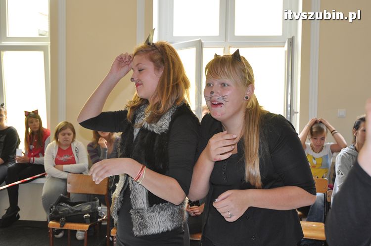 Otrzęsiny klas pierwszych w szubińskim liceum