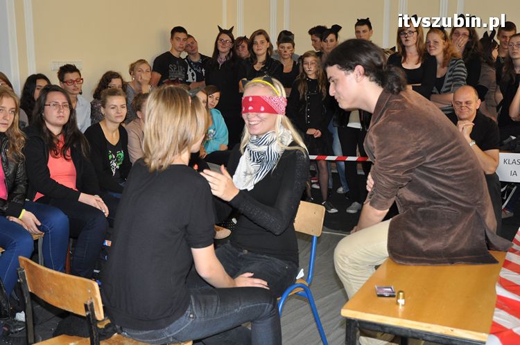 Otrzęsiny klas pierwszych w szubińskim liceum