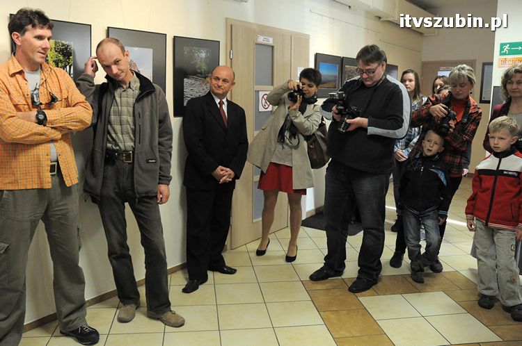 Wszystkie drogi prowadzą do... - kolejna wystawa fleszowców w RBP