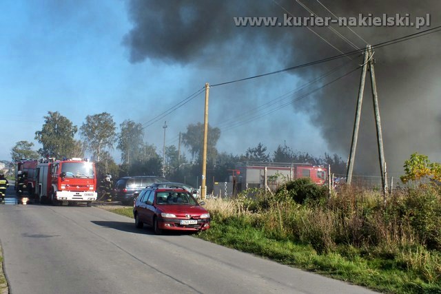 Bardzo groźny pożar w Mroczy, osiem rodzin bez dachu nad głową