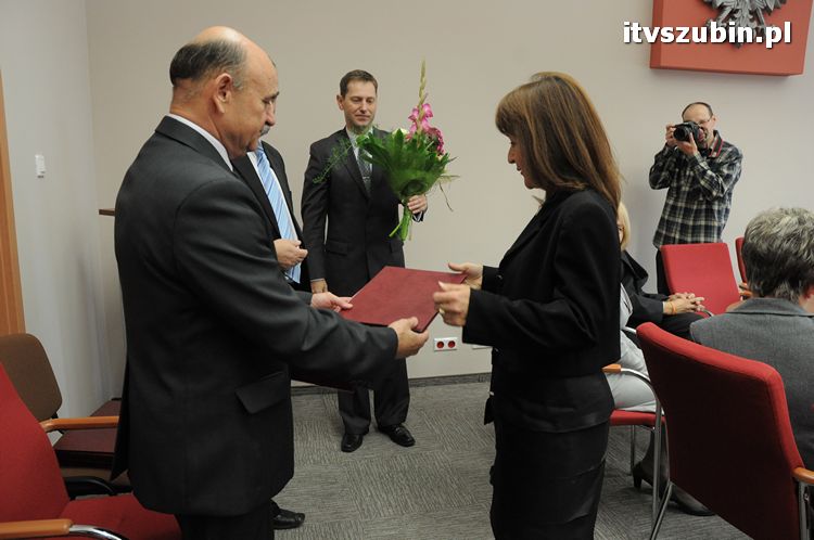 Doroczne nagrody Burmistrza Szubina dla nauczycieli wręczone