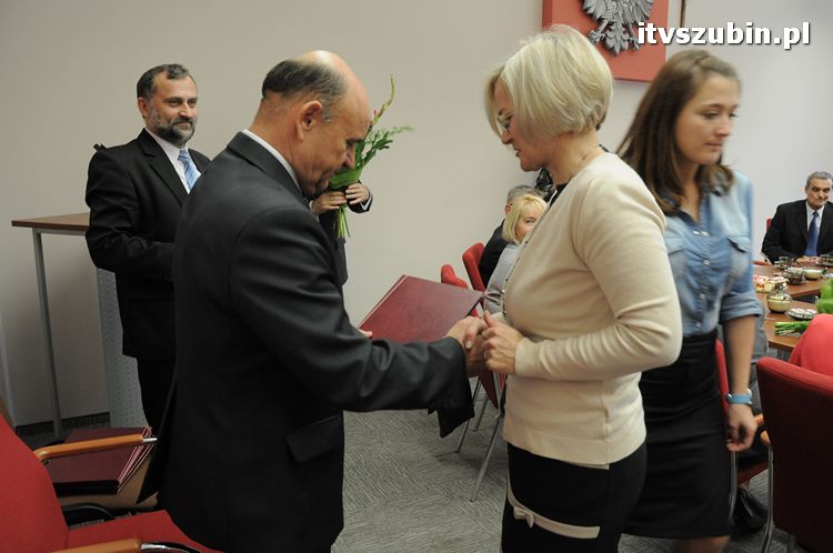 Doroczne nagrody Burmistrza Szubina dla nauczycieli wręczone