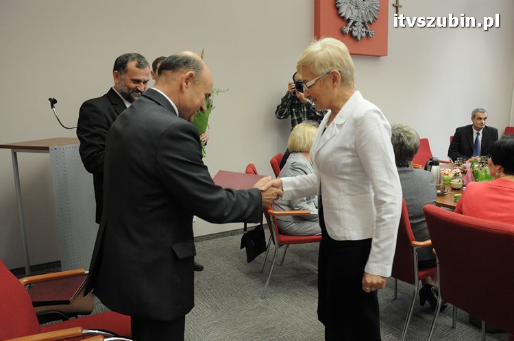 Doroczne nagrody Burmistrza Szubina dla nauczycieli wręczone