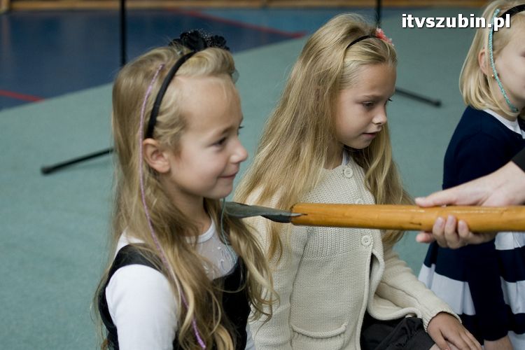 Pasowanie na ucznia w Szkole Podstawowej nr 2 w Szubinie