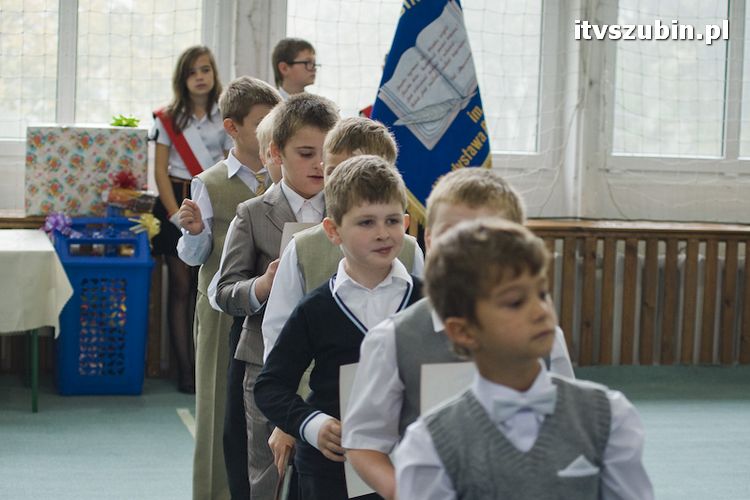 Pasowanie na ucznia w Szkole Podstawowej nr 2 w Szubinie
