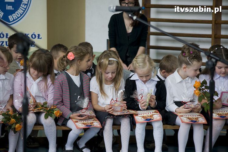 Pasowanie na ucznia w Szkole Podstawowej nr 2 w Szubinie