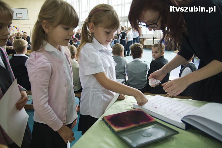 Pasowanie na ucznia w Szkole Podstawowej nr 2 w Szubinie