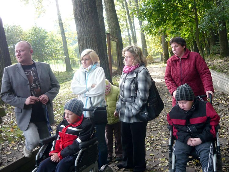 Z wizytą u dinozaurów w rogowskim parku