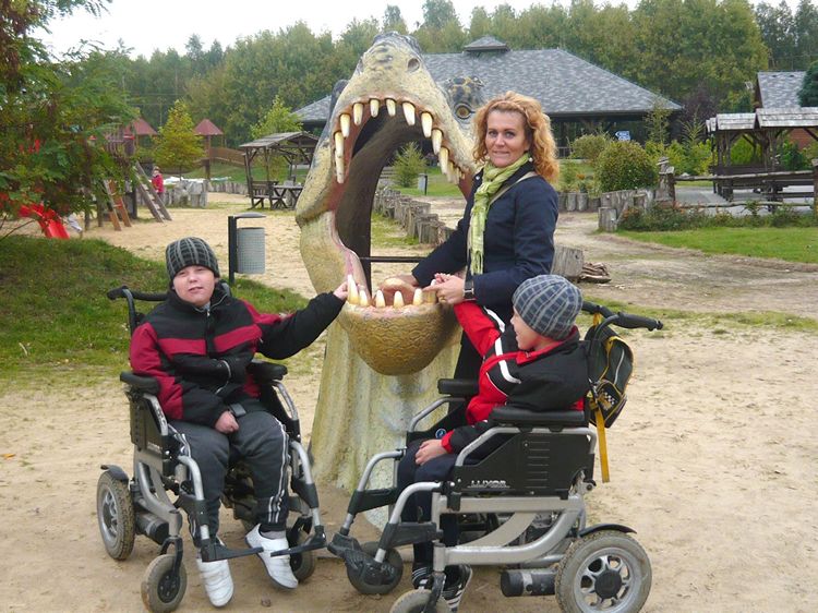 Z wizytą u dinozaurów w rogowskim parku