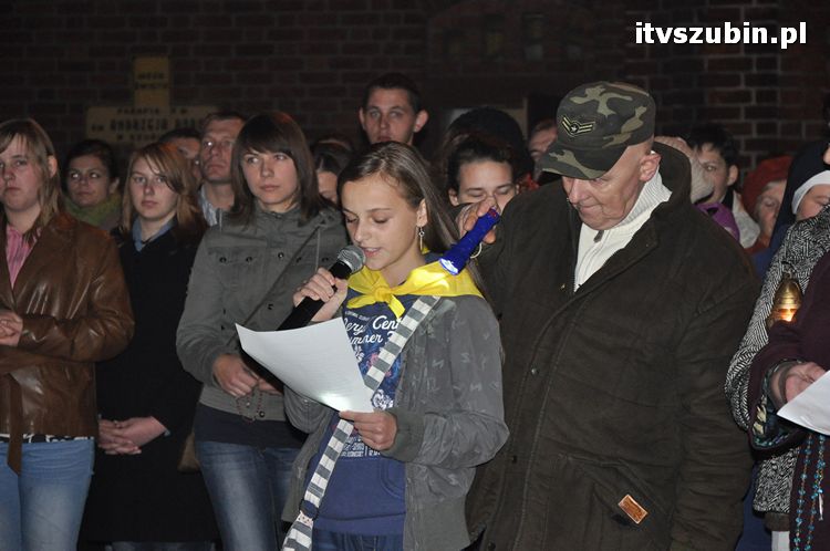 Procesja różańcowa ulicami miasta