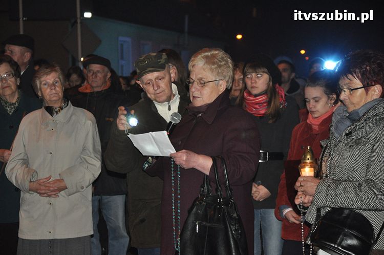 Procesja różańcowa ulicami miasta