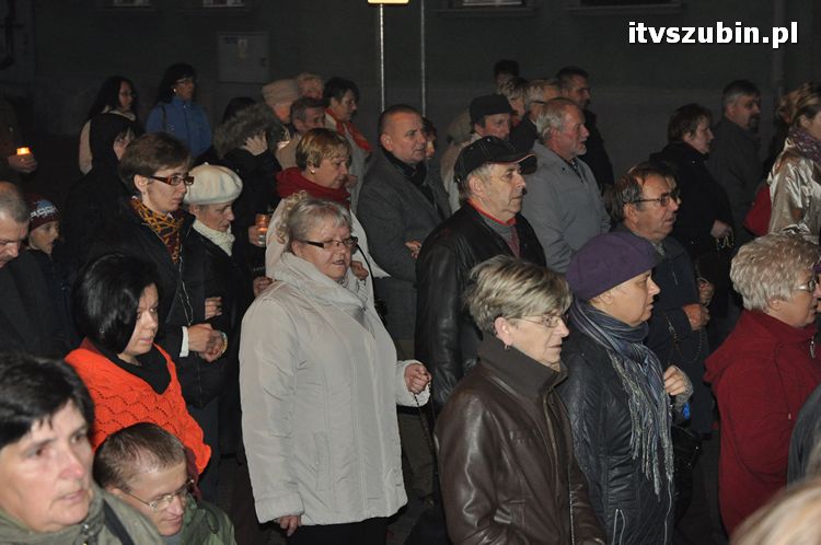 Procesja różańcowa ulicami miasta