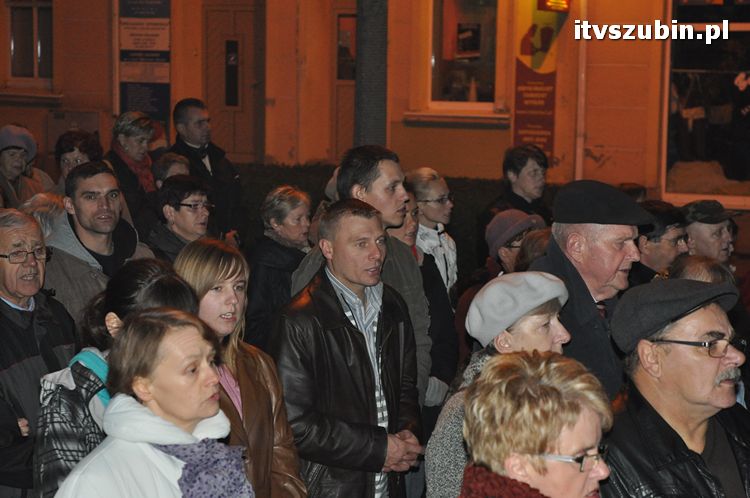 Procesja różańcowa ulicami miasta