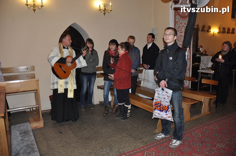 Procesja różańcowa ulicami miasta