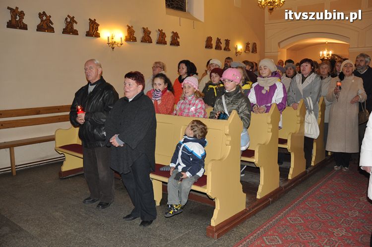Procesja różańcowa ulicami miasta