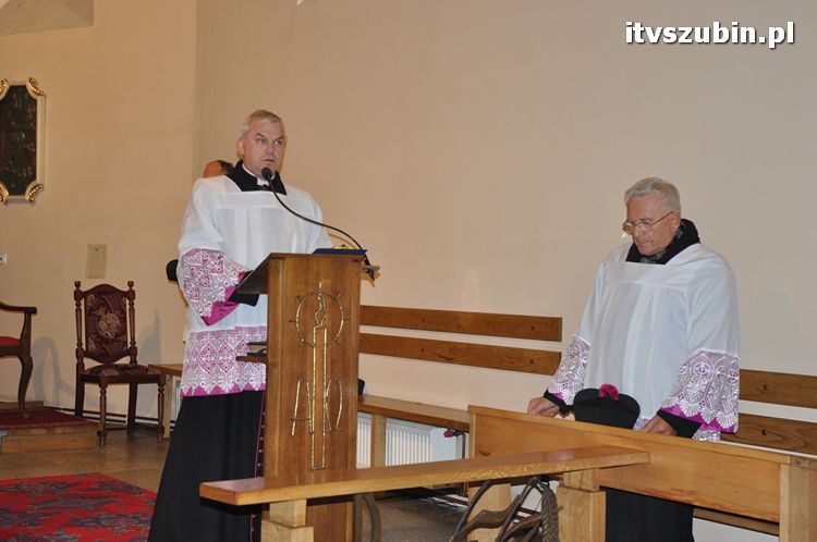Procesja różańcowa ulicami miasta