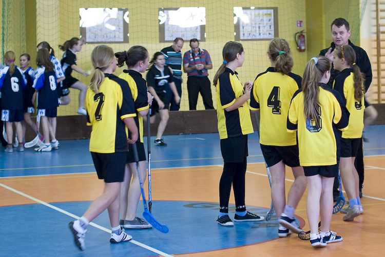 Ponownie dziewczęta z SP Królikowa najlepsze w powiecie w Unihokeju