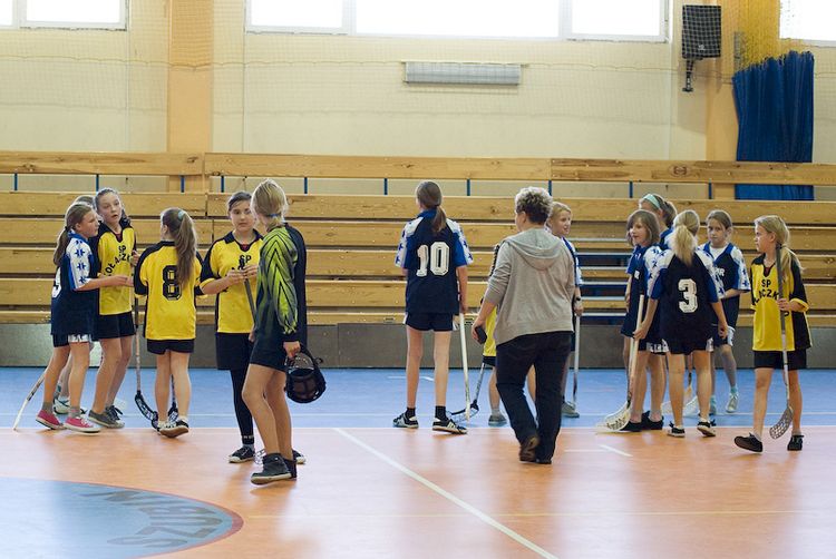 Ponownie dziewczęta z SP Królikowa najlepsze w powiecie w Unihokeju