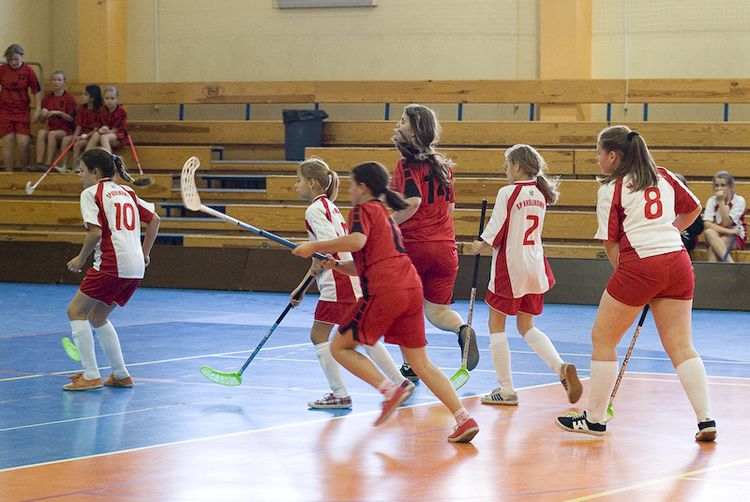 Ponownie dziewczęta z SP Królikowa najlepsze w powiecie w Unihokeju