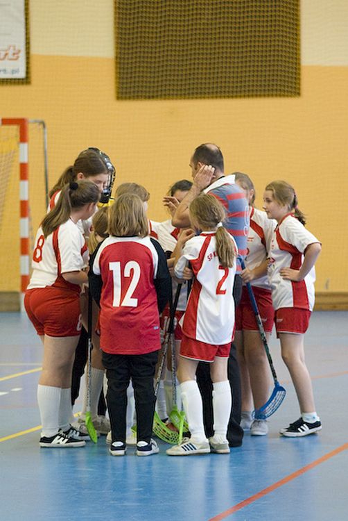 Ponownie dziewczęta z SP Królikowa najlepsze w powiecie w Unihokeju