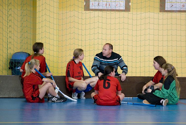 Ponownie dziewczęta z SP Królikowa najlepsze w powiecie w Unihokeju