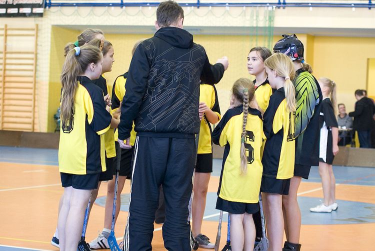 Ponownie dziewczęta z SP Królikowa najlepsze w powiecie w Unihokeju