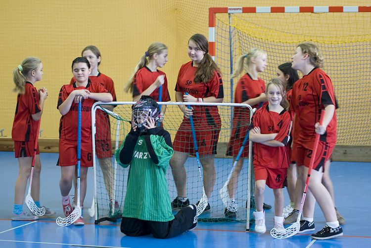 Ponownie dziewczęta z SP Królikowa najlepsze w powiecie w Unihokeju