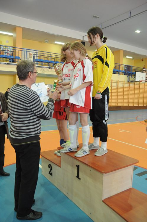 Ponownie dziewczęta z SP Królikowa najlepsze w powiecie w Unihokeju
