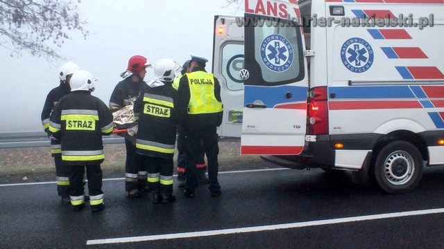 Wypadek drogowy na krajowej 10 w Minikowie. Trzy osoby poszkodowane