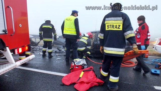 Wypadek drogowy na krajowej 10 w Minikowie. Trzy osoby poszkodowane
