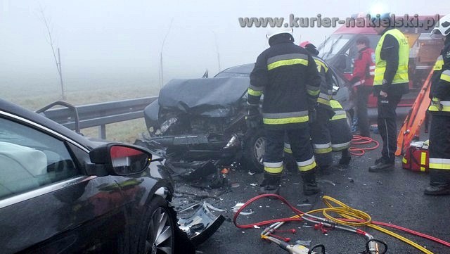Wypadek drogowy na krajowej 10 w Minikowie. Trzy osoby poszkodowane