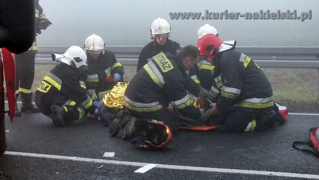 Wypadek drogowy na krajowej 10 w Minikowie. Trzy osoby poszkodowane