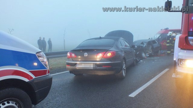 Wypadek drogowy na krajowej 10 w Minikowie. Trzy osoby poszkodowane