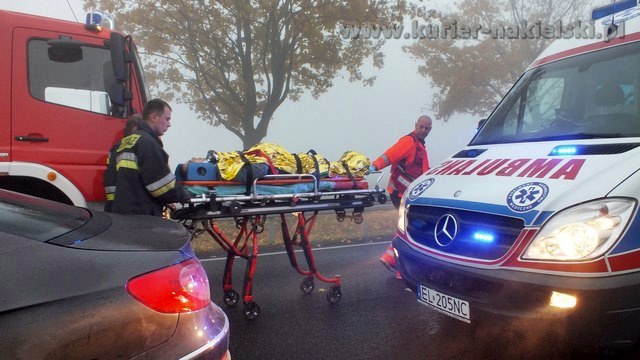 Wypadek drogowy na krajowej 10 w Minikowie. Trzy osoby poszkodowane