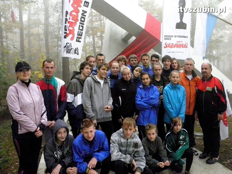 Cztery sztafety reprezentowały powiat nakielski podczas XX Biegu Sztafetowego Śladem Męczeńskiej Drogi bł. ks. Jerzego Popiełuszki