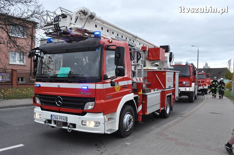 Spalił się fotel w budynku wielorodzinnym
