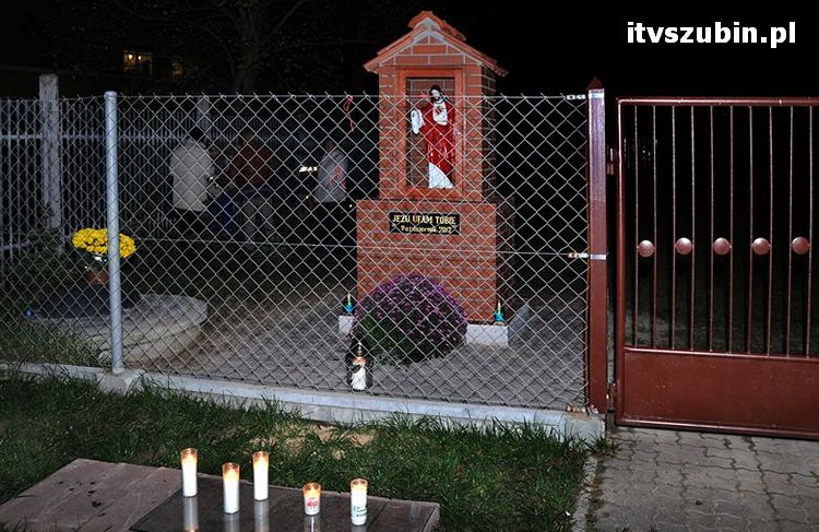 Figurka Serca Pana Jezusa w Szubin Wsi poświęcona