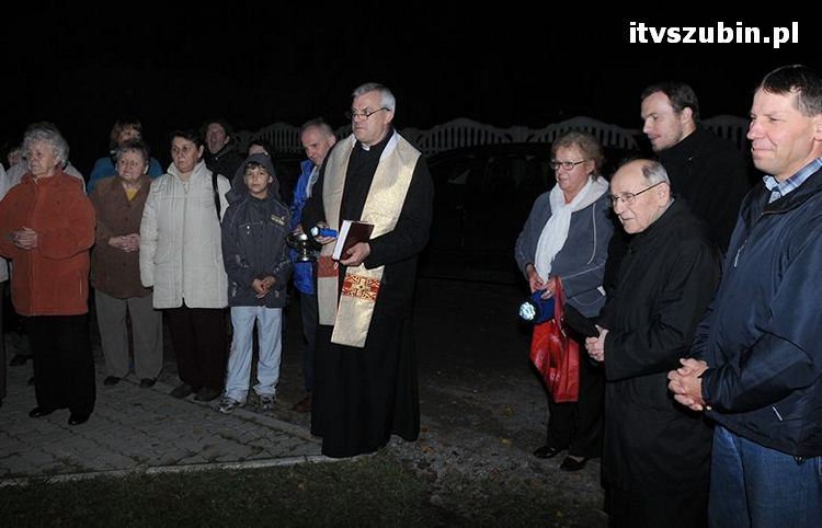 Figurka Serca Pana Jezusa w Szubin Wsi poświęcona